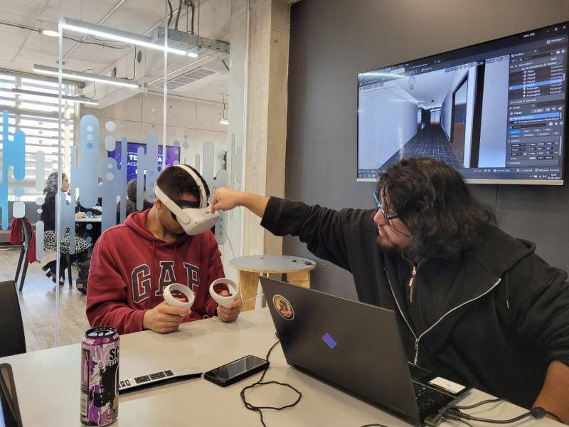 Usuario practicando presentación v1